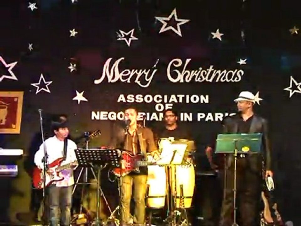 NEGOMBIANS CHRISTMAS IN PARIS 2011 01-02