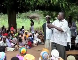 Uganda, Tekwana, Pallisa, Kakoro: Bednet distributions