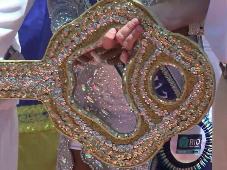 Le roi Momo ouvre le Carnaval de Rio en fanfare