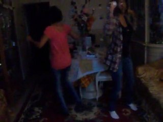 Estelle et Mélissa sur Just Dance 3