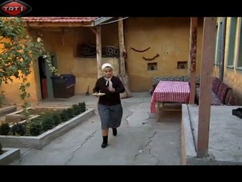 Mor Menekşeler 8. Bölüm Dizi İzle (tek parça)