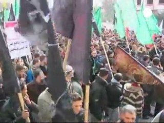 Palestinians protests back hunger striker