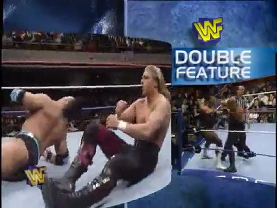 WWE-Universal - Rocky Maivia VS Triple H (Intercontinental Championship)