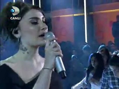 Sıla - Beyaz show final potpori (17/02/2012)