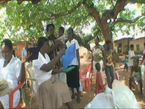 Ghana, Pokuase: Bednet distributions