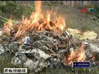 Incinération des sacs en plastique à Kinkala dans le Pool