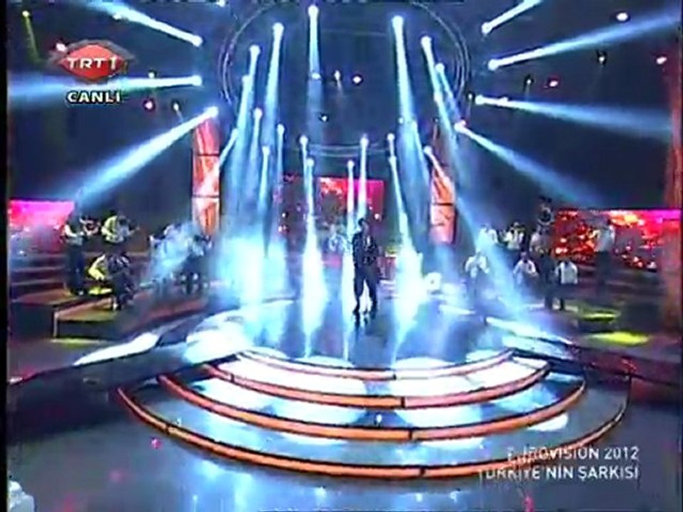 Can Bonomo - Love me back - Eurovision 2012