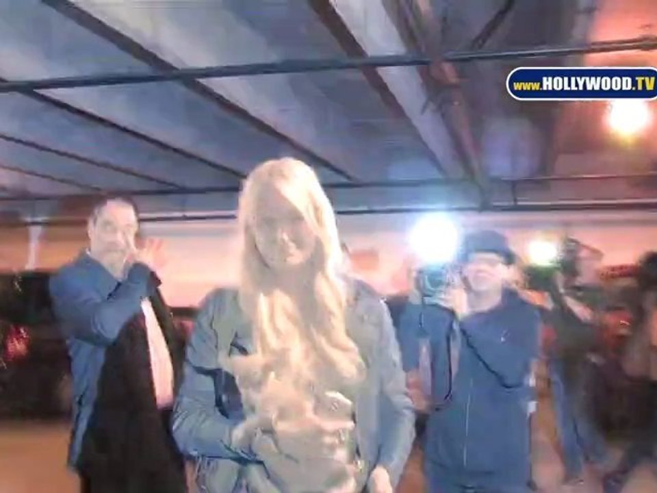 Paris Hilton Shops Kitson For Some More Clothes