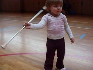 Une petite majorette de 2 ans