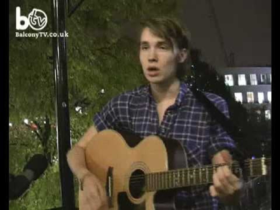 THOS HENLEY (BalconyTV)