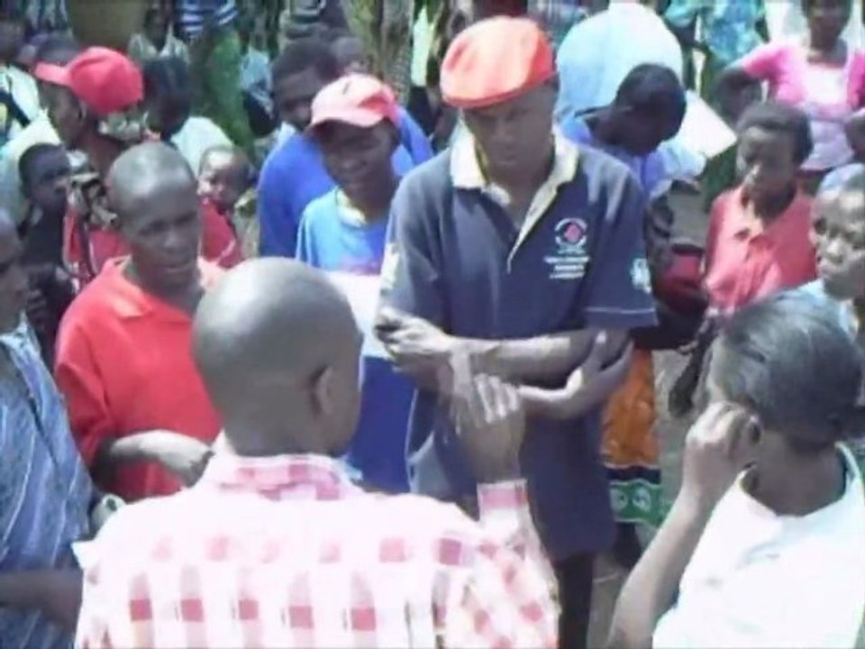 Zambia, Katete: Bednet Distributions