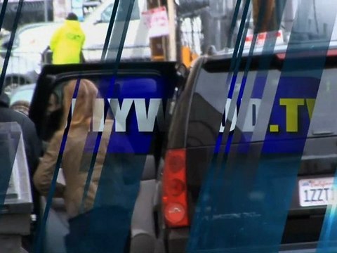 HOLLYWOOD.TV Celebrity GPS Zac Efron Does New York