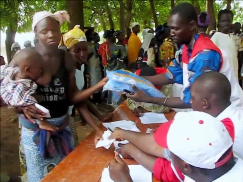 Burkina Faso, Diedougou: Bednet distribution