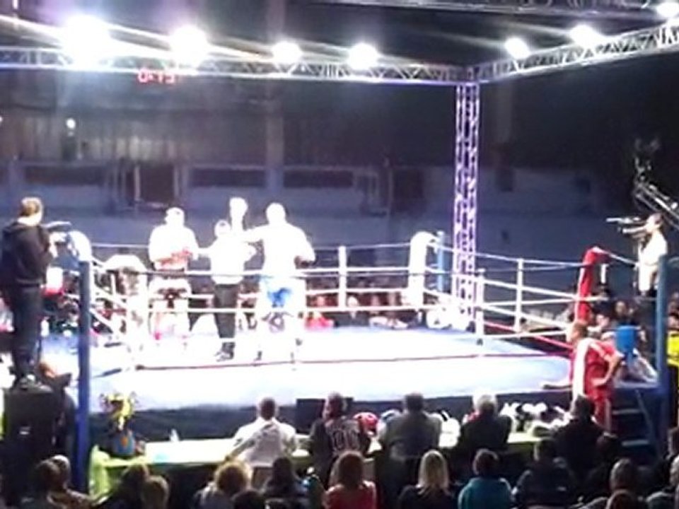Finale du championnat du monde WPMF de K-1 Muay Thai à Troyes: Brice Guidon versus Makarau Yauhen. Soirée American Top Team Boxing.