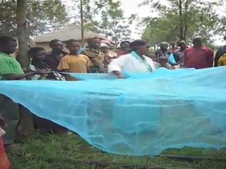 Tanzania, Ahakishaka, Karagwe District: Bednet distribution