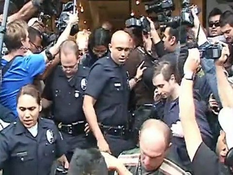 Britney Spears Gets Police Rescue On Robertson