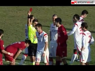 Download Video: TG 18.02.12 Ottava vittoria in trasferta: il Bari espugna il Livorno