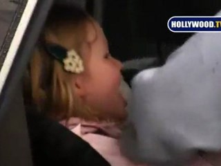 Jennifer Garner Picks Up Daughter Violet From Pre School