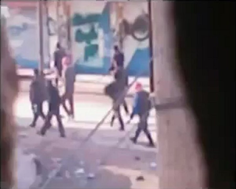 فري برس   دير الزور القورية  حملة دهم وسلب ونهب يقوم بها الجيش الخائن مدعوم بالأمن والشبيحة جمعة المقاومة الشعبية 17 2 2012