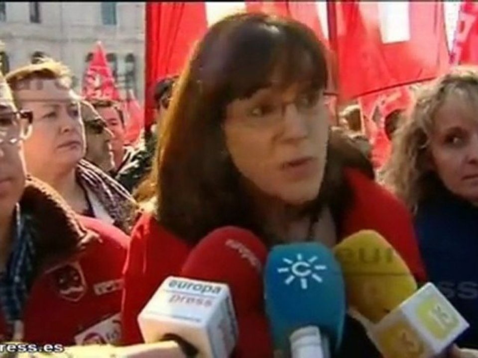 Multitudinarias protestas contra la reforma laboral