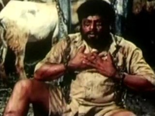 Thunaiyeruppal Bannari - Aamani Teases By Rowdies