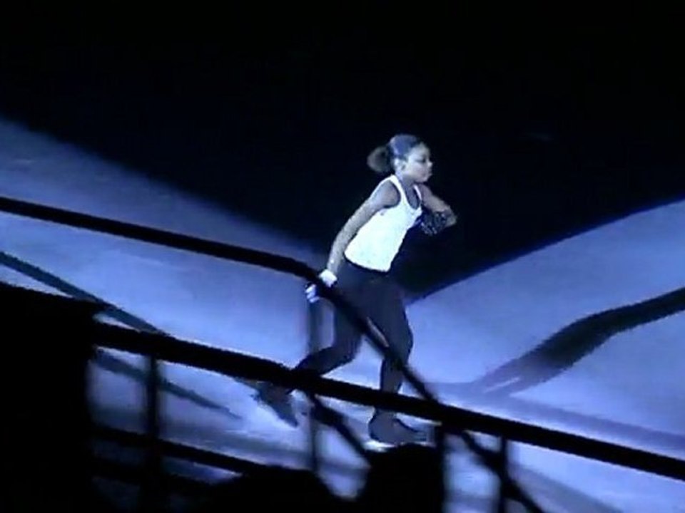 ChelsR- Michael Jackson Black or White