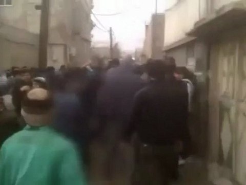 فري برس دمشق كفرسوسة مظاهرة خلف رئاسة مجلس الوزراء 17 2 2012