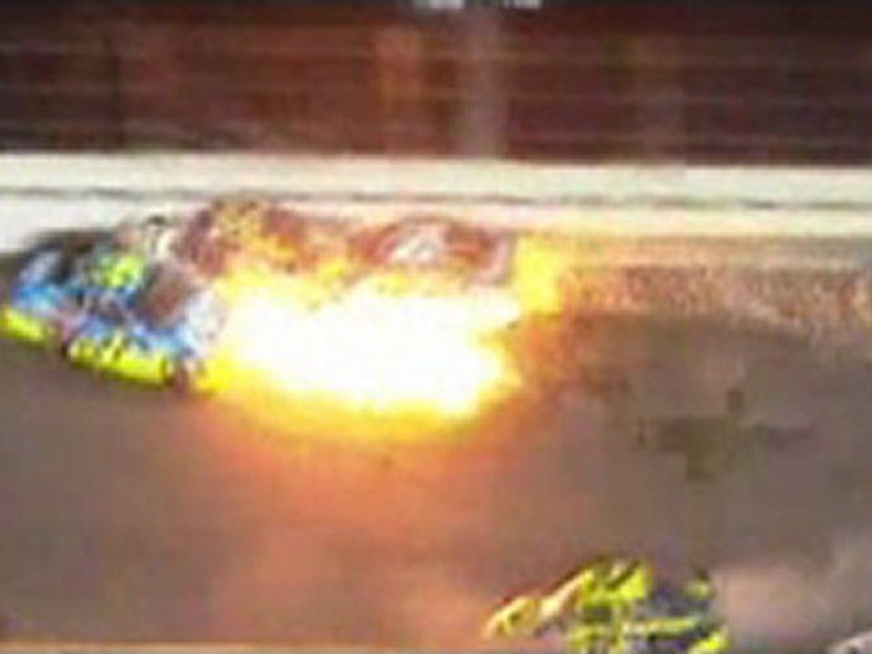 Kyle Busch wins Bud Shootout marred by three major wrecks, including Jeff Gordon flipping