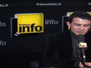 "La campagne de Nicolas Sarkozy, mauvaise répétition de 2007" (Manuel Valls)