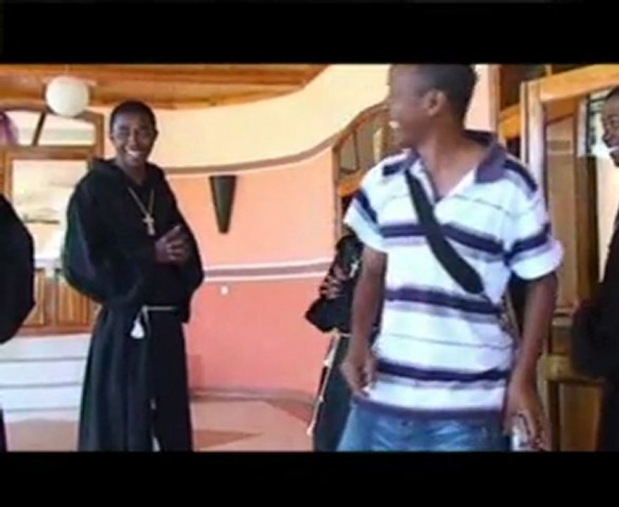 VOLOMBORONA - mitehafa tanana