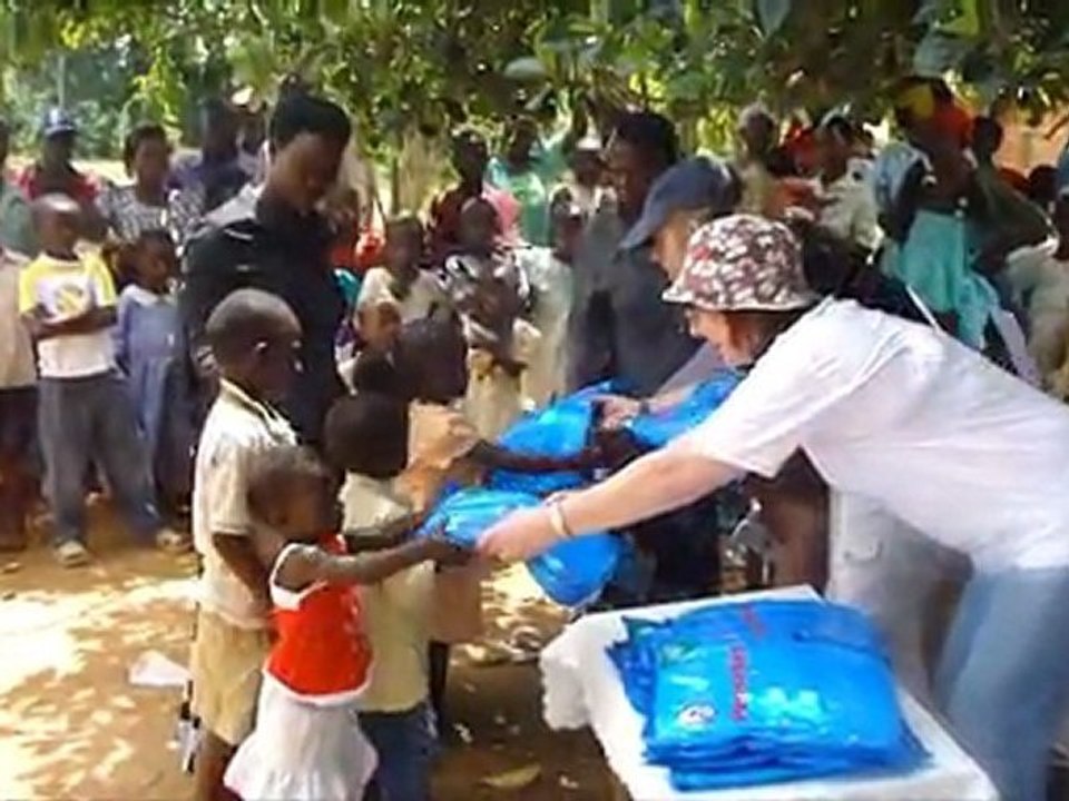 Uganda, Bujako Island: Bednet distribution