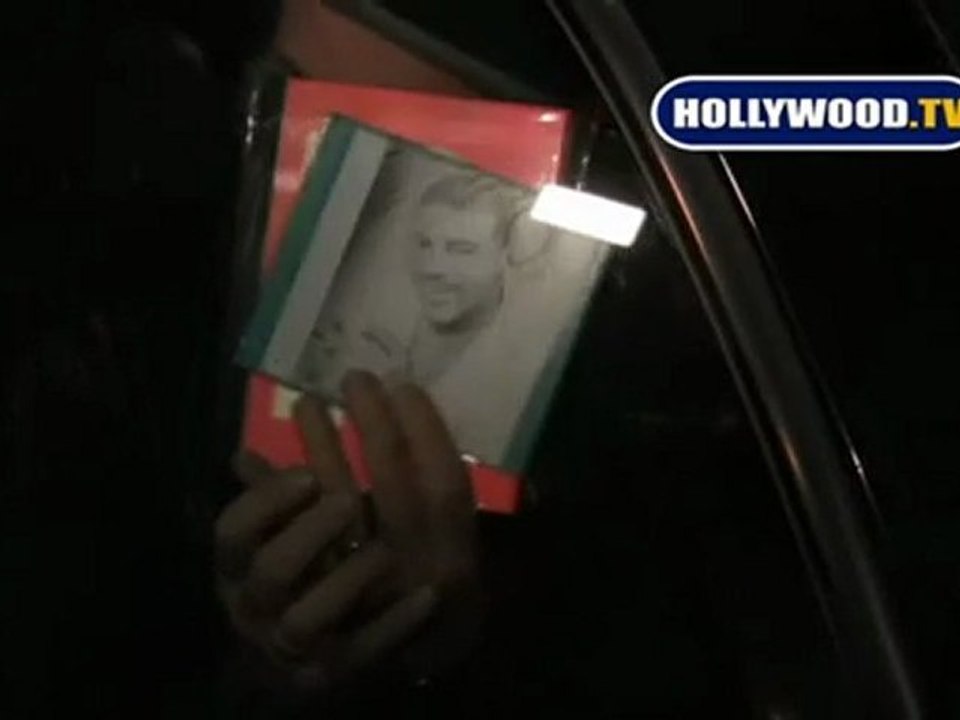 Elvis Costello Leaves Orso