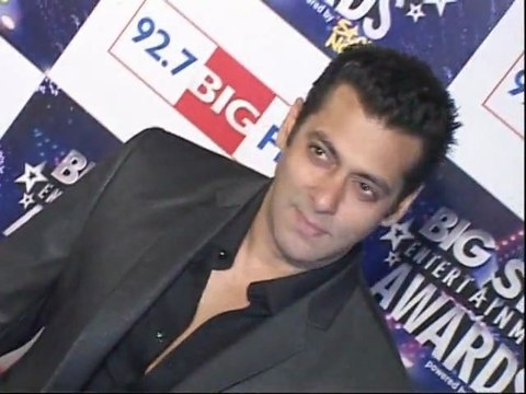 Salman Khan And Shahrukh Khan To Star In Dhoom Series - Bollywood Gossip