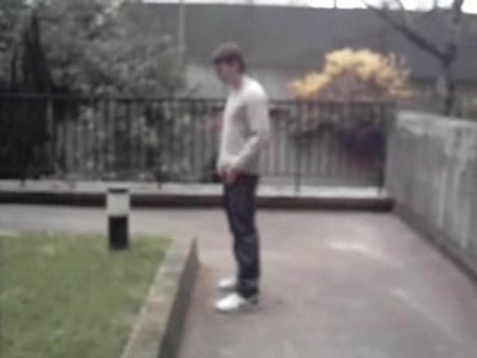 danse devant les bureau