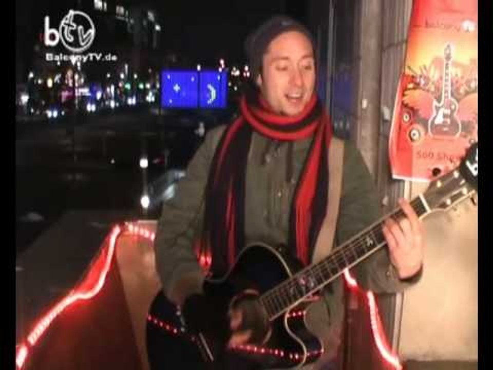 CRIS COSMO (BalconyTV)