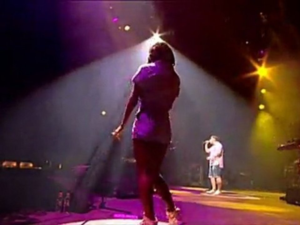 2010 Gorillaz Dare (Live)