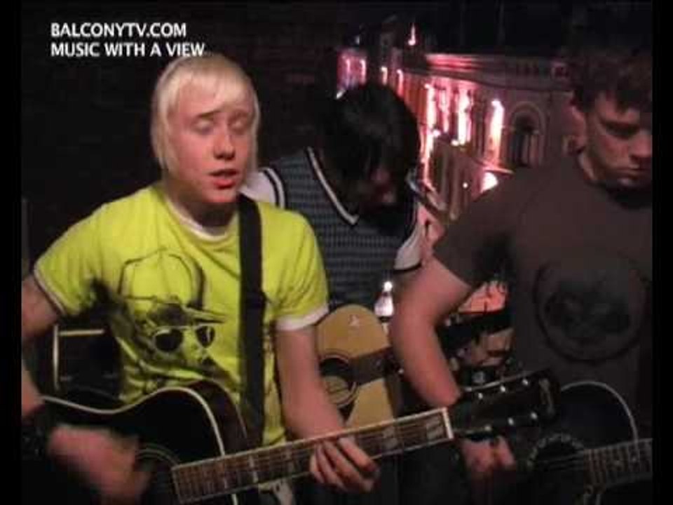MR LIGHTWEIGHT (BalconyTV)