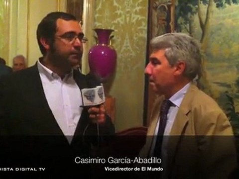 PD entrevista a Casimiro García-Abadillo en la presentación de El primer naufragio .-Sept. 2011-