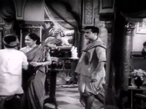 Kutumbha Gavravam- Padmanabham smoking