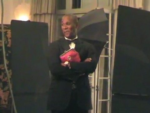 CRUK | Fundraising | Male celebs unleash their pink side for Cancer Research UK