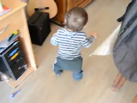 Nathan 12 mois marche ♥