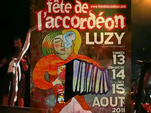 SHOEPOLISHERS A LA FETE DE L'ACCORDEON DE LUZY