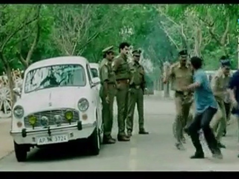 Ram - Suman Angry On Goons