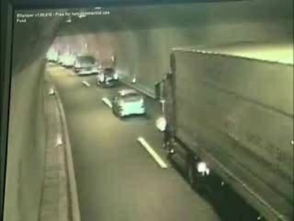 Le gros avale le petit accident mortel