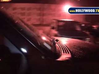 Embarrassed Katy Perry Sneaks Out of Las Palmas