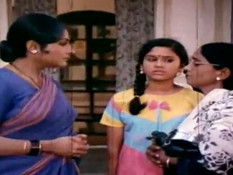 Dongakollu -  Rajendra Prasad Leaving Sumalatha's House