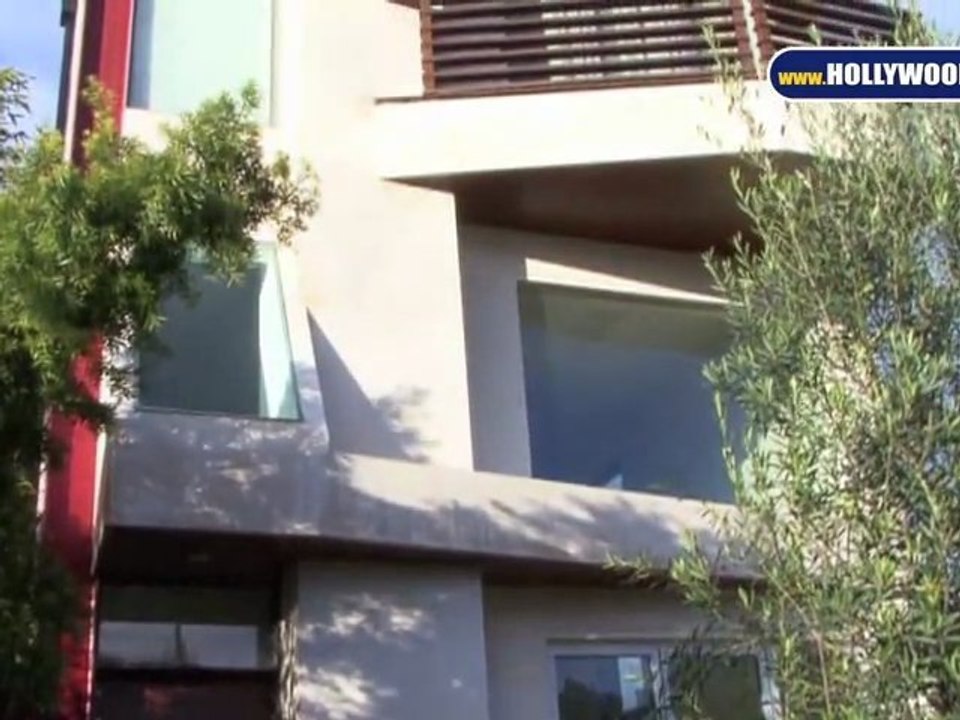 Lindsay Lohan Moves to Samantha Ronson's Neighborhood