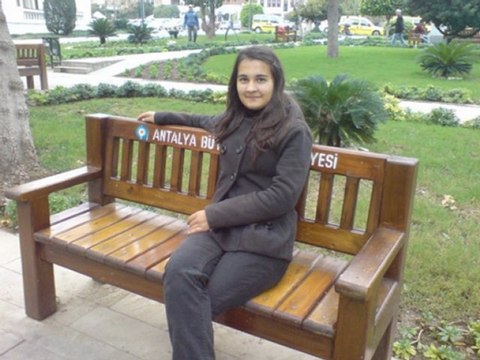 SANA OLAN SEVDAMDANDIR BİLESİN