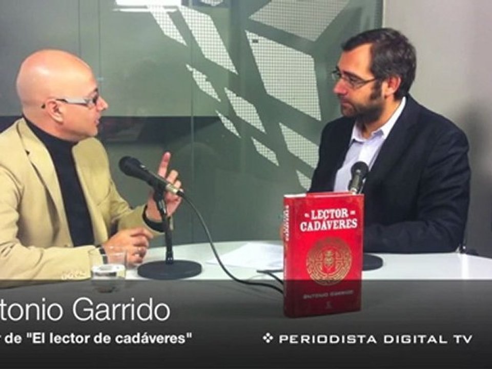Periodista Digital entrevista a Antonio Garrido, autor de "El lector de cadáveres".-oct 2011-