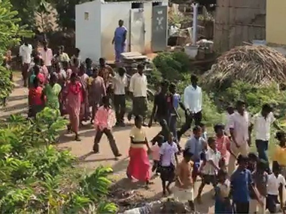 otthakudhirai trailer